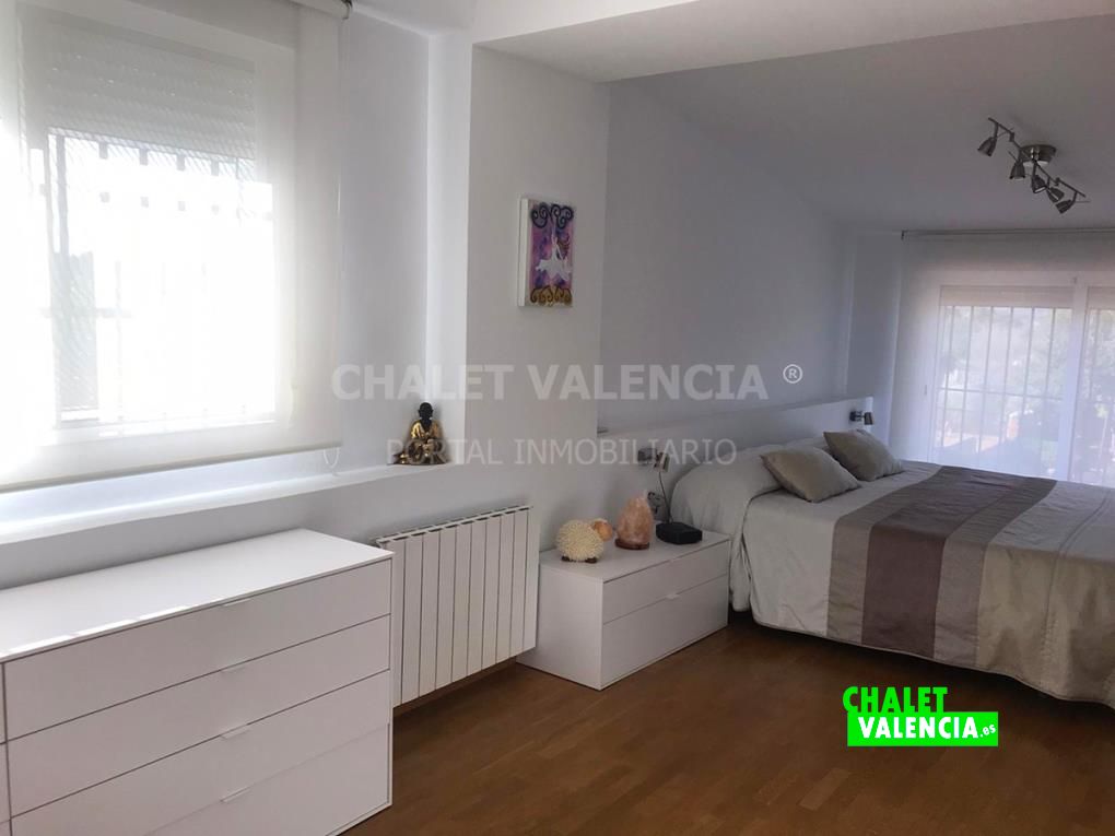 Dormitorio moderno chalet Torrent Valencia