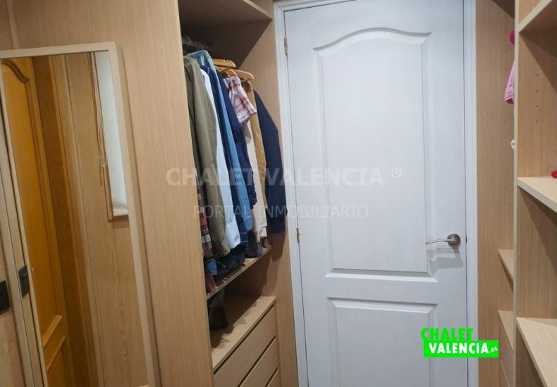 63458-baja_vestidor2-chalet-valencia